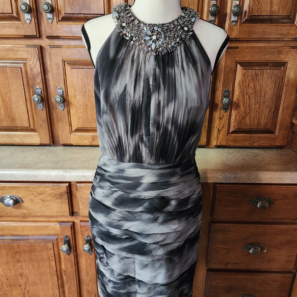 Rickie Freeman For Teri Jon Elegant Black and Gray Silk Women's Dress Size 8